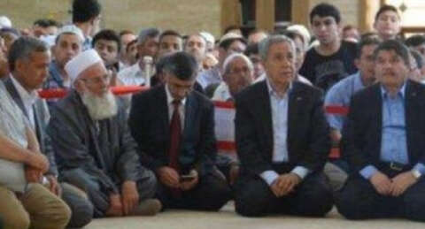 Camide Arınç'a özel 'kırmızı şerit' protokolü