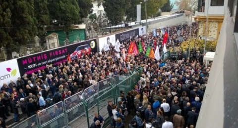 Cumhuriyet Gazetesi'ne büyük destek