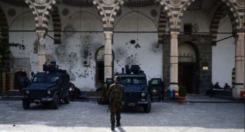 Sur'da polisi Kanas'la şehit ettiler