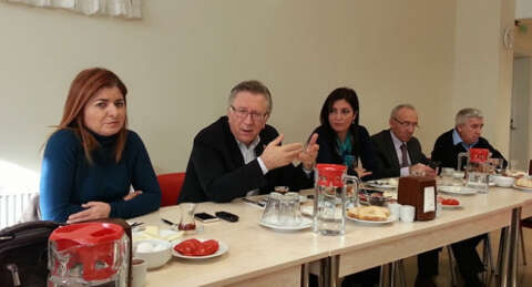 Ali Arabacı: Çağdaş Eğitim'de yalnız bırakıldık