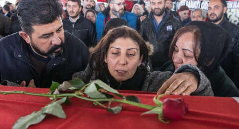 Kızılay'da yaşamını yitirenler toprağa veriliyor