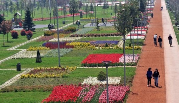 Bursa baharda çiçeklerle rengarenk oldu