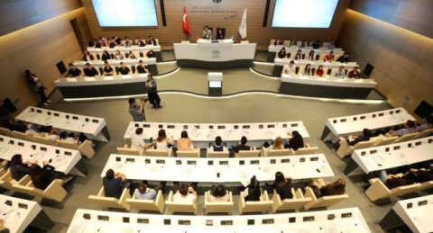 Nilüfer 'Barış Meclisi'ni gençler yönetti