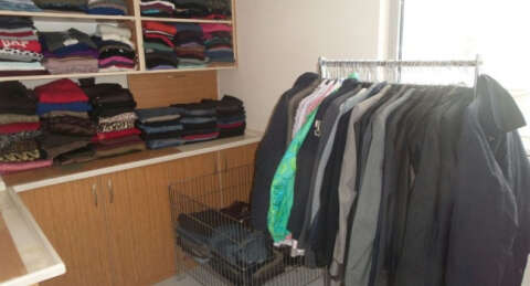 Yükümlüler için 'Giymiyorsanız Giydirin' mağazası