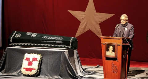 Oyuncu Ayberk Atilla son yolculuğuna uğurlanıyor