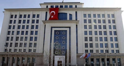 AKP'den 'Şeyh Sait'e fatiha pankartı' açıklaması