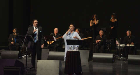 Bursa'da Belkıs Akkale ve İzzet Altınmeşe rüzgarı