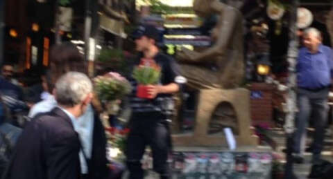 Açlık grevinin 65. gününde polis çiçekleri bile kaldırdı