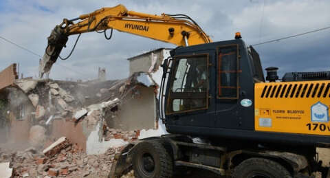 Yıldırım'da 5 mahallede kaçak yapı yıkımı
