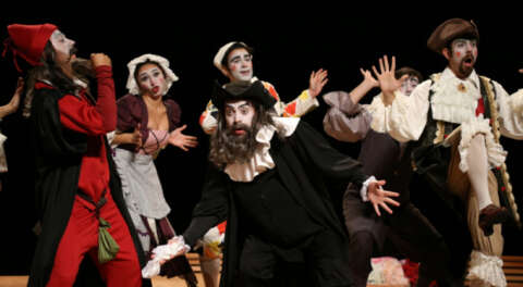 Nilüfer'de perde 'İki Efendinin Uşağı' ile açıldı