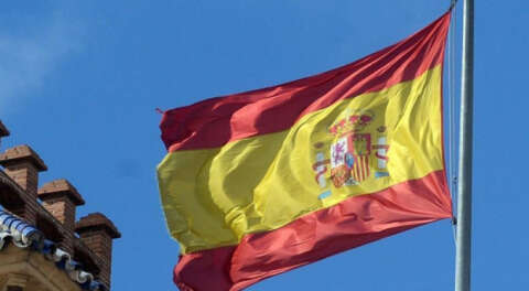 İspanya, Katalonya özerk hükümetini feshetti