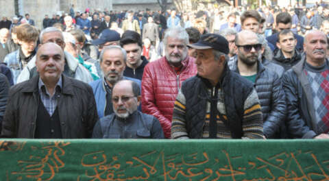 Oyuncu Cem Korkmaz Bursa'da toprağa verildi