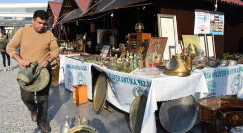 Bursa'da antika sokağı açıldı