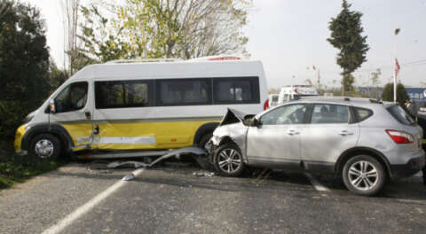 Akaryakıt istasyonu çıkışı kaza: 7 yaralı