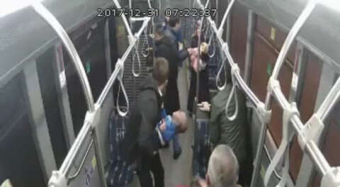 Otobüs şoförü 10 aylık bebeği ölümden kurtardı