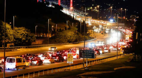 Mağdur gazi İstanbul'da trafiği kilitledi
