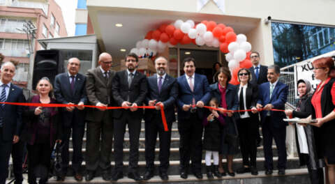 Yenilenen Bursa İl Halk Kütüphanesi açıldı