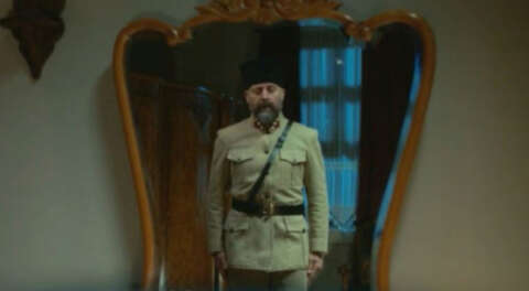 Cevdet gerçek üniformasını giyiyor