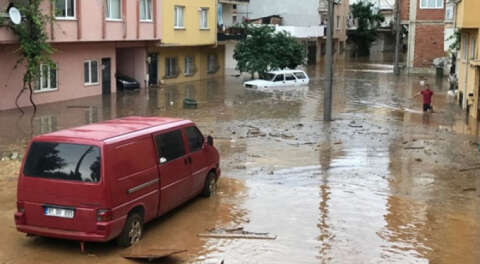 Şiddetli yağış Bursa'nın altını üstüne getirdi