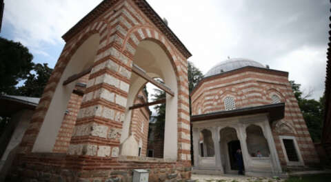 Yaşayan Osmanlı ruhu: Muradiye Külliyesi