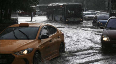 Şiddetli yağış; Ankara yine sele teslim