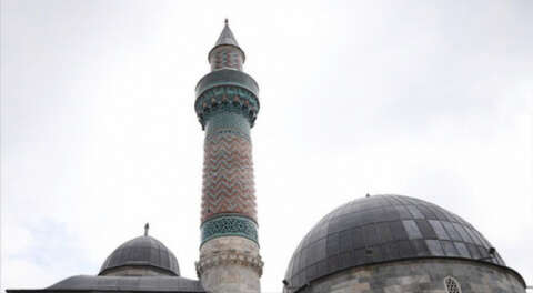 12 bin parça çinili minare yıllara meydan okuyor