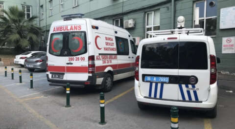 Bursa'da polise bıçakla saldırı