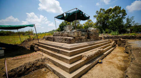 İlk kadın başkanın anıt mezarı gün yüzüne çıkarılıyor