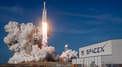 SpaceX ile Boeing insanlı uzay uçuşlarına başlıyor