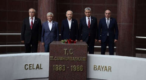 Kılıçdaroğlu, Celal Bayar'ın mezarını ziyaret etti