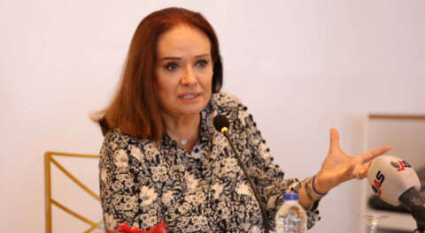 Müjde Ar annesi Aysel Gürel'i anlattı