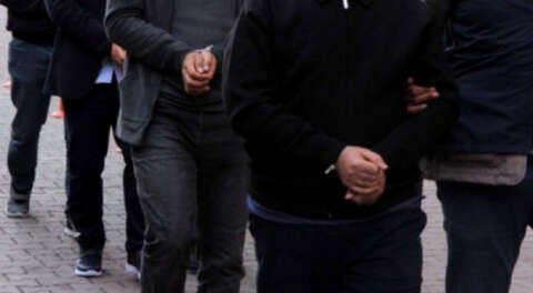 Bursa'da 12 eski polise FETÖ gözaltısı