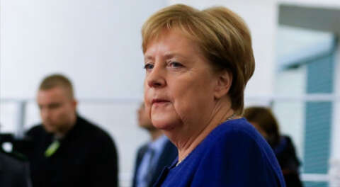 Merkel yeniden aday olmayacak