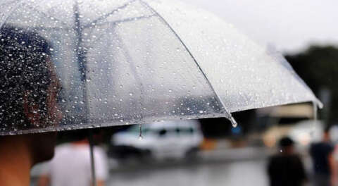 Mersin'de eğitim-öğretime yağış engeli