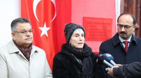 Torunu milli şair Mehmet Akif'i anlattı