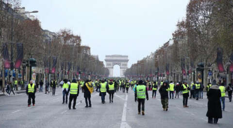 Fransa'daki gösterilerde ölü sayısı 10'a yükseldi