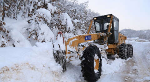 Bursa'da kardan kapanan 75 köy yolu açıldı