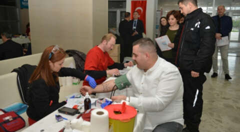 Bursa'da kök hücre ve kan bağışına yoğun ilgi