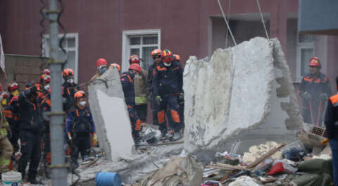 Çöken binanın enkazından 3 ceset daha çıkarıldı