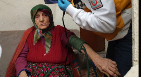 93 yaşındaki Nazire nine evsiz kaldı