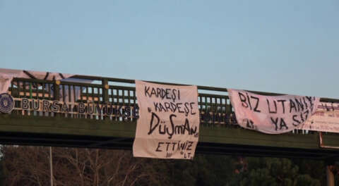 Bursaspor yönetimine pankartlı protesto