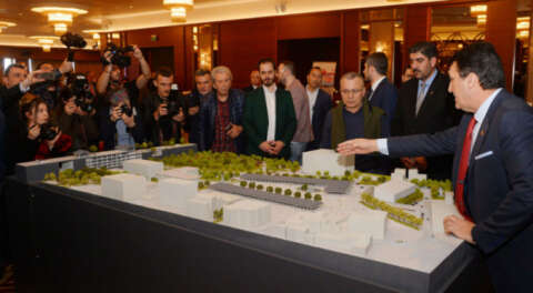 Dündar Bursa'nın yeni meydanını tanıttı