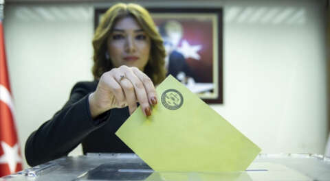 Türkiye'de 57 milyon kayıtlı seçmen var