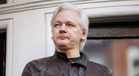 Julian Assange 7 yıl sonra gözaltına alındı