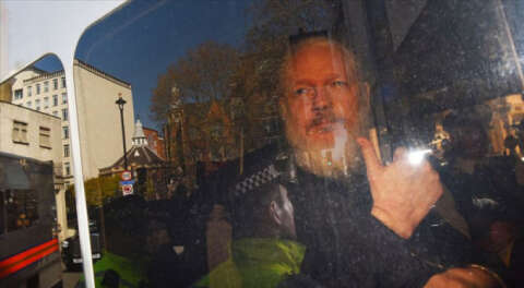 Wikileaks'in kurucusu Assange tutuklandı