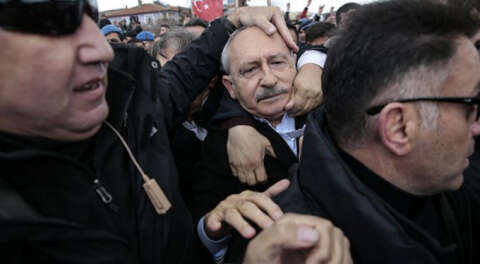 CHP'den 81 ilde eş zamanlı protesto eylemi