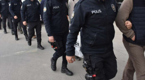 Bursa'da FETÖ hücre evleri operasyonu: 14 gözaltı