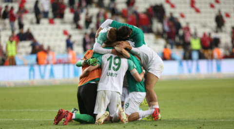 Bursaspor'a Antalya'da umut ışığı; 0-1