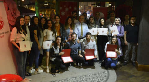 TEV Bursa başarılı öğrencileri ödüllendirdi