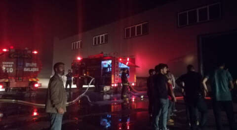 Bursa'da cam fabrikası deposunda yangın